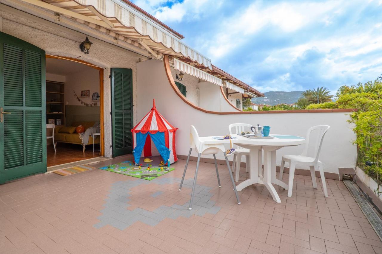 Babyaccommodation Stay In Family II Pietra Ligure Zewnętrze zdjęcie