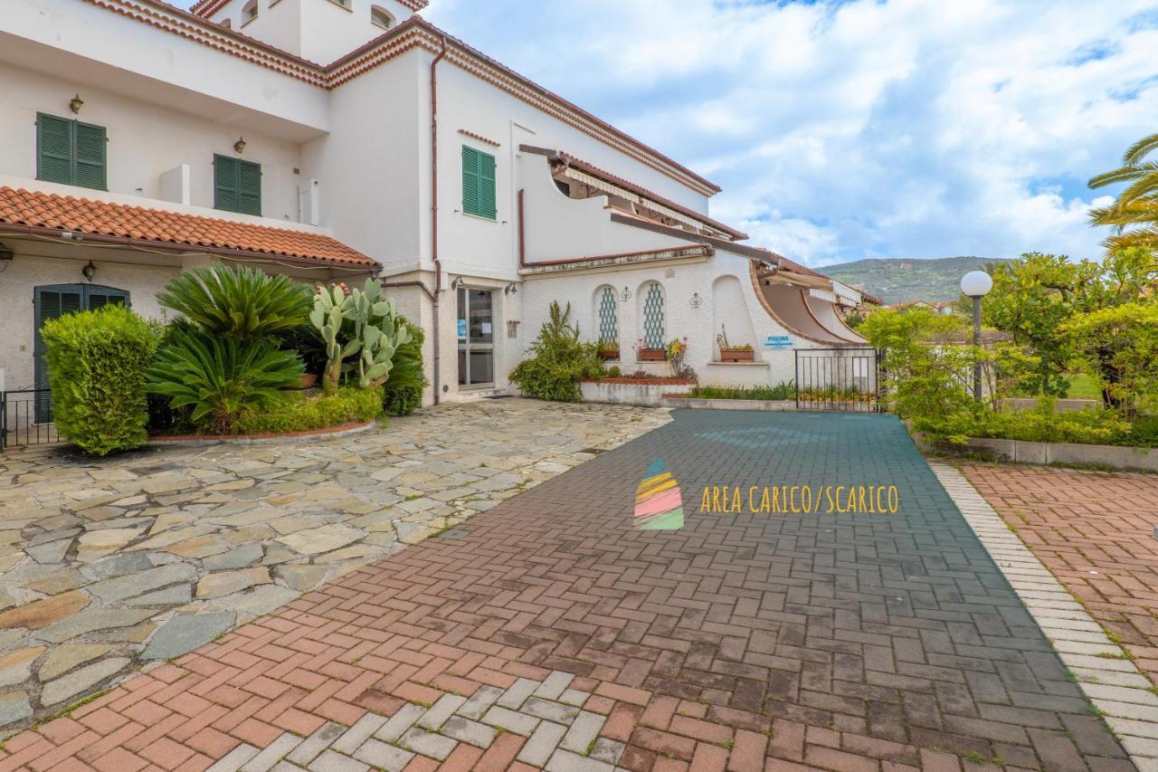 Babyaccommodation Stay In Family II Pietra Ligure Zewnętrze zdjęcie